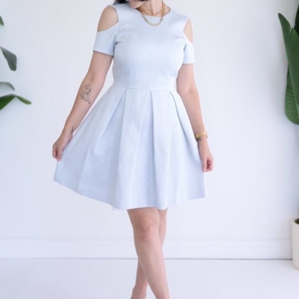 Elle By RW & Co. Baby Blue Cap Sleeve Dess Size 2